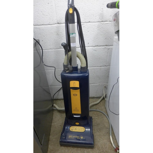 Sebo automatic 1300w upright vacuum cleaner - W