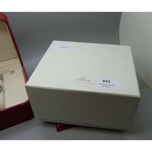 841 - A gentleman's Omega Seamaster wristwatch, boxed with original paperwork and warranty card, 31/07/01,... 