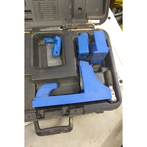 Screwfix counter top jig, Makita detail sander and Kreg woodworking jig