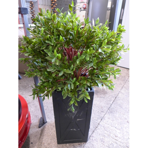 3058 - Tree Locate Artificial Privet In Planter, (258-288)   * This lot is subject to vat