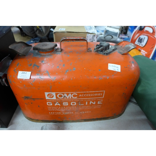2052 - OMC Accessories boat fuel can