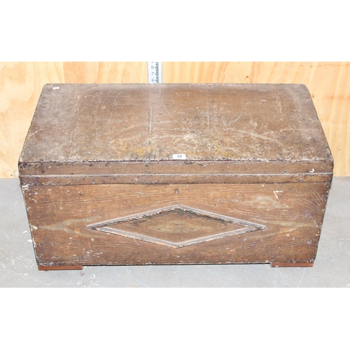 39 - An early 20th century scumbled pine trunk