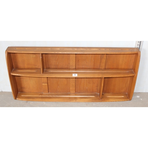 Ercol wall mounted plate rack or shelf unit, model 268 with blue & gold