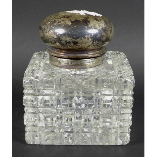 10 - A Victorian silver topped cut glass perfume bottle, by Army & Navy Cooperative Society Ltd, London 1... 