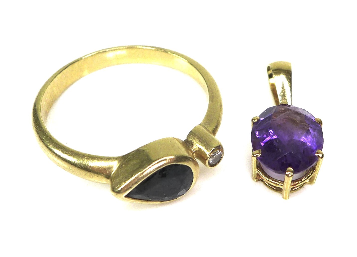A 18ct gold, sapphire and diamond ring o...