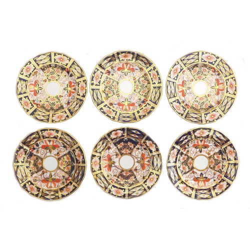 31 - A group of six Royal Crown Derby Imari Traditional plates, 2451, 12.8cm diameter. (6)