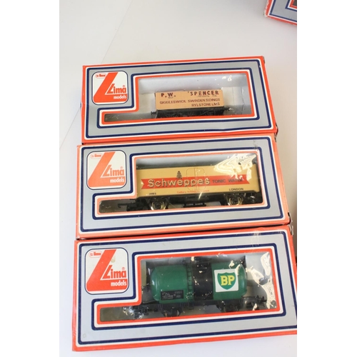81 - Boxed Lima OO gauge Golden Series 109704 military set plus a boxed Lima OO gauge 102506 electric tra... 