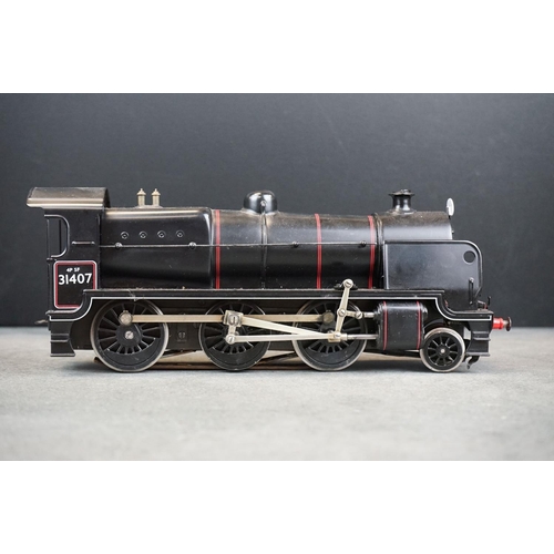 11 - Bassett Lowke O gauge 2-6-0 31407 4P SF locomotive with tender in black livery, vg