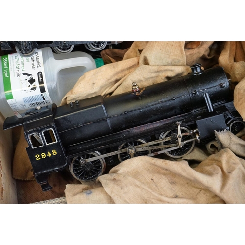 14 - Bassett Lowke O gauge Steam Locomotive 2-6-0 2948 LMS with tender (1945), with vaporising spirit lam... 