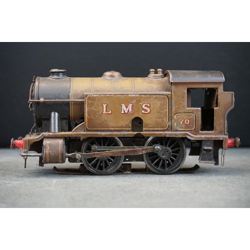 19 - Two Hornby O gauge locomotives to include LMS 70 and clockwork Type 40 BR 82011 in black livery, bot... 
