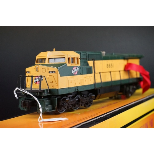 25 - Boxed Rail King By MTH Electric Trains O gauge 30-2155-1 Dash-8 Diesel Locomotive Chicago Northweste... 
