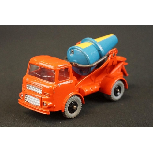 1355 - Three boxed Dinky Supertoys diecast models to include 960 Lorry Mounted Cement Mixer (crack to winds... 