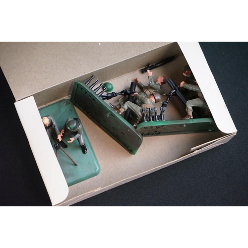 256 - Quantity of 21 Minimodels Scale Figures plastic soldier models in original retail boxes to include G... 