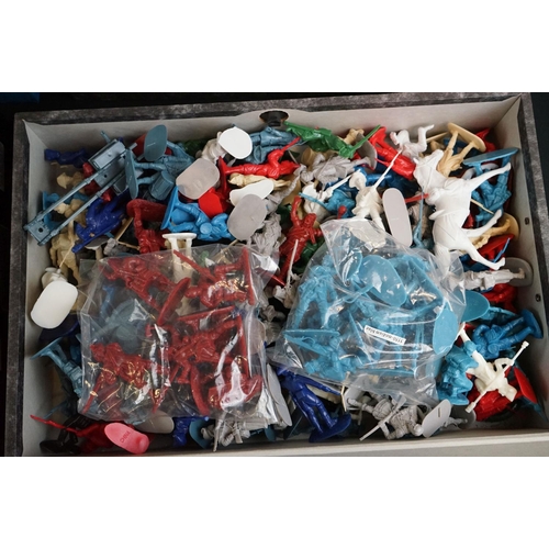 259 - Collection of around 2000 plastic model figures, to include many Armies In Plastic, a few Timpo, Cre... 