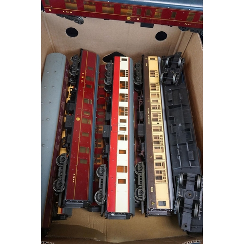 45 - 15 Lima O gauge items of rolling stock to include Butan Gas Tanker, coaches and vans
