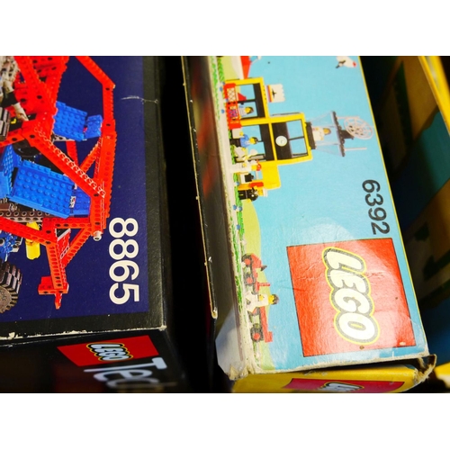 319 - Lego - Five boxed sets to include 3 x Technic (8865, 8640, 8855), 2 x Legoland (6930, 6392) appearin... 