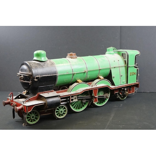 35 - Impressive kit/scratch built 4-4-2 live steam locomotive in green livery, painted 224 GNR, wheel gau... 