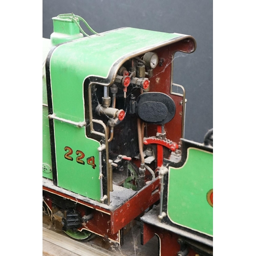 35 - Impressive kit/scratch built 4-4-2 live steam locomotive in green livery, painted 224 GNR, wheel gau... 