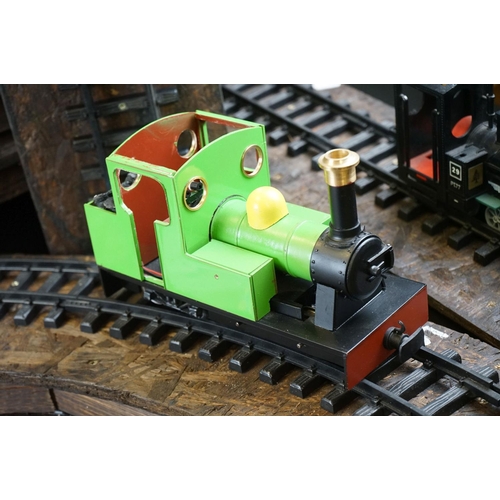 40 - Group of O & G scale model railway to include Faller 3761 locomotive, part built locomotive in green... 