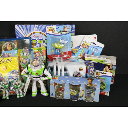 303 - Collection of Toy Story toys featuring 2 x carded Pez Dispensers, carded Magic Scribbler, carded Ali... 