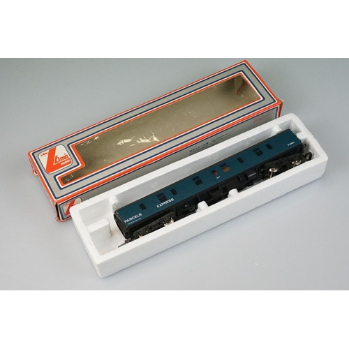 111 - Quantity of OO gauge model railway to include 4 x locomotives (2 x Hornby GWR 43005, Hornby GWR 101 ... 