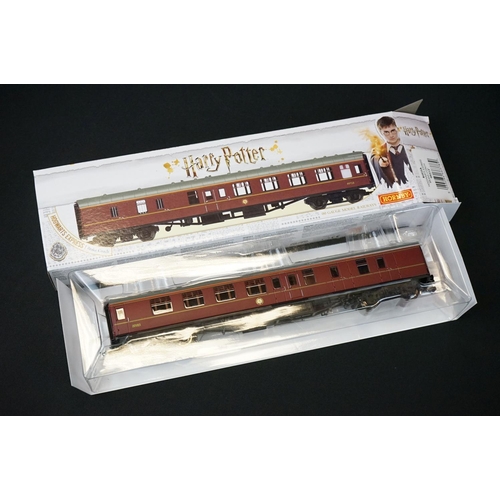3 - Ex shop stock - Boxed Hornby OO gauge R1234 Harry Potter Hogwarts Express train set, complete & unus... 