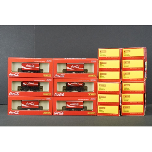 32 - Ex shop stock - Four boxed Hornby OO gauge R6991 Pack of Three Retro Wagons to include Jacobs Biscui... 