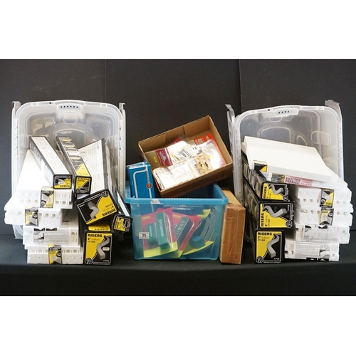 35 - Ex shop stock - Quantity of OO gauge model railway accessories to include 9 x carded Hornby Containe... 