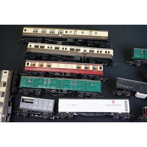 129 - Three OO gauge locomotives to include Hornby King Charles I, Hornby 0-4-0 1203 and Triang R52 plus 2... 