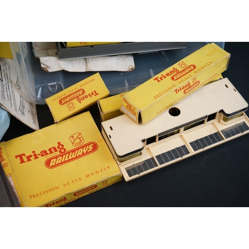 131 - Quantity of Triang TT Gauge model railway to include 12 x boxed items of rolling stock, platform tra... 