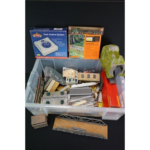 77 - Quantity of OO / HO gauge model railway accessories to include boxed Bachmann Train Control System, ... 