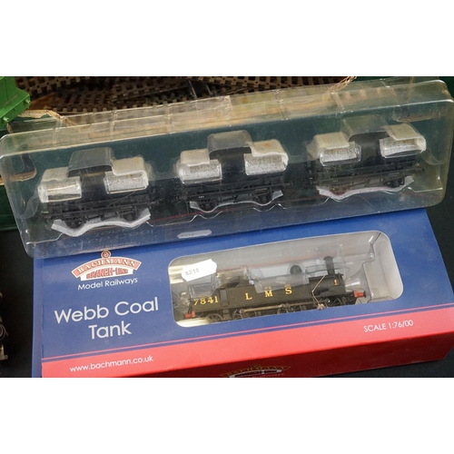 88 - Boxed Bachmann 35051 LNWR Webb Coal Tank 7841 LMS Black locomotive plus 2 x Triang locos, 11 x items... 