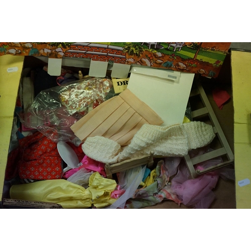 199 - Large collection of unboxed mainly Pedigree Sindy fashion doll furniture, accessories and clothing t... 