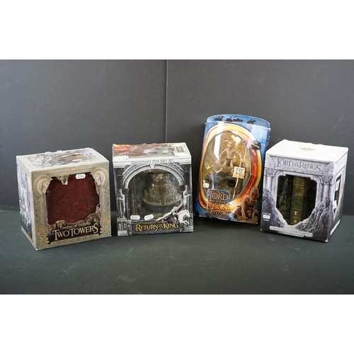 261 - Three Boxed New Line Cinema Lord of the Rings Collector's DVD gift sets to include 'The Return of th... 