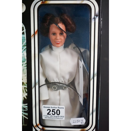 250 - Star Wars - Two original Kenner large size action figures to include Princess Leia Organa and Ben Ob... 
