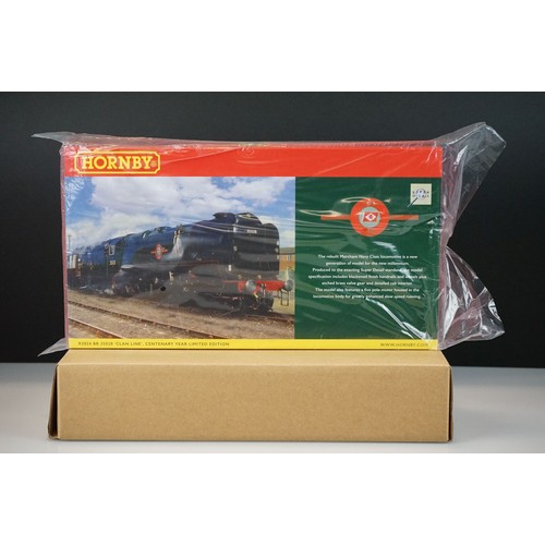 21 - Ex shop stock - Boxed ltd edn Hornby OO gauge Super Detail R3824 BR 35028 Clan Line Centenary Year l... 