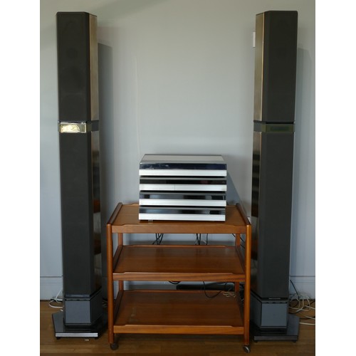 153 - A late 1980s Bang & Olufsen Hi-Fi System to include a Beogram 5500 turntable (missing stylus), a Beo... 