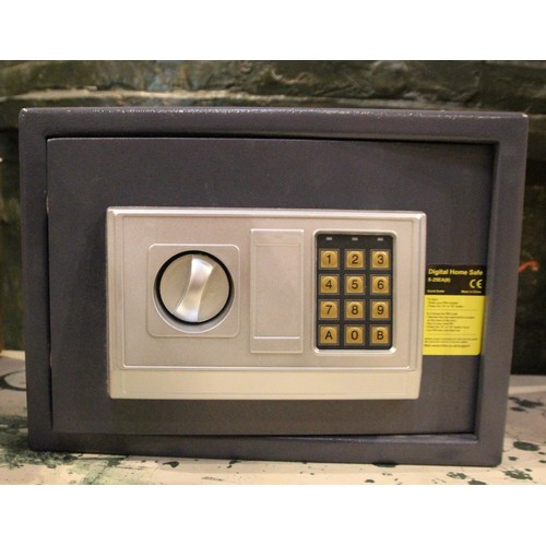 A Hiika Digital Home Safe S25EA(II), with front panel user guide sticker