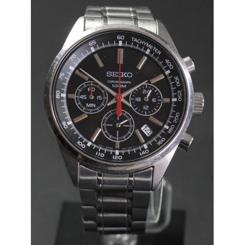 Seiko Chronograph 100m, A Stainless Steel Date Gentleman's Wristwatch 