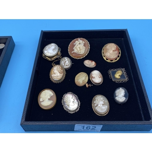 162 - A collection of Cameo brooches
