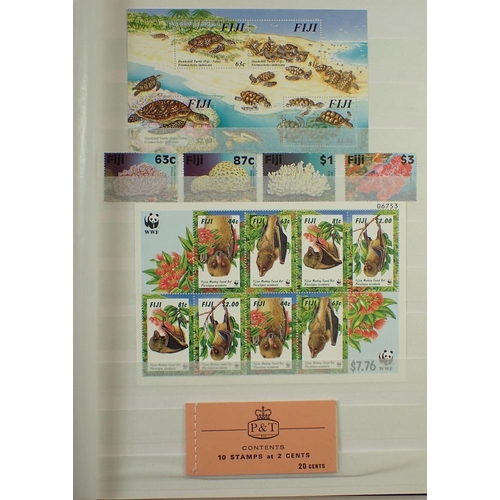 1 - Fiji: QV-QEII collection in blue stock-book, mainly the latter. Mint & used defin & commem in multip... 