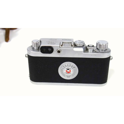 58 - An Ernest Leitz Wetzlar Leica III camera body, serial No. 878902, with Leitz Summaron f 3.5 lens ser... 