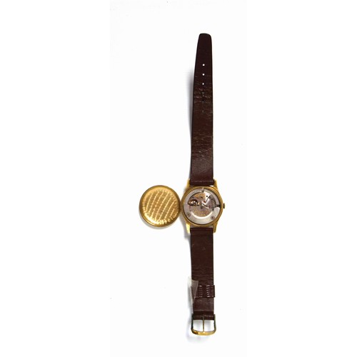 88 - A 9 carat gold Longines automatic gentleman’s wrist watch in a DSS case London 1958, together with a... 