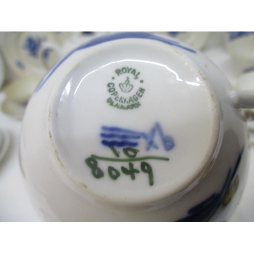 332 - A Royal Copenhagen tea set decorated with blue flowers, comprising a teapot, a cream jug, a lidded b... 