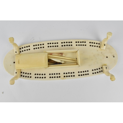 112 - A Chinese Qing dynasty ivory cribbage board, 19th century, of oval shape with the Cunliffe-Owen fami... 