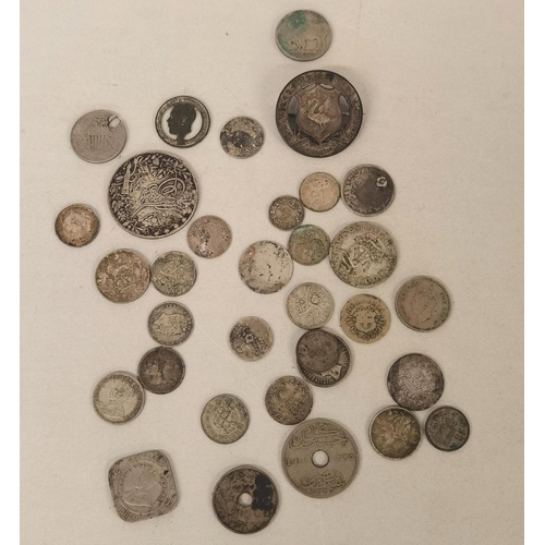 Mixed 19th/20th century coinage to include a 1838 silver 2 pence, an 1913 Egyptian silver 10 Qirsh and others together with a silver pin brooch bearing the Buckinghamshire swan
Location: port