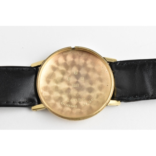 29 - A 1960's gents Lanco manual wind 17 jewels Incabloc 9ct gold wristwatch having a silvered dial with ... 