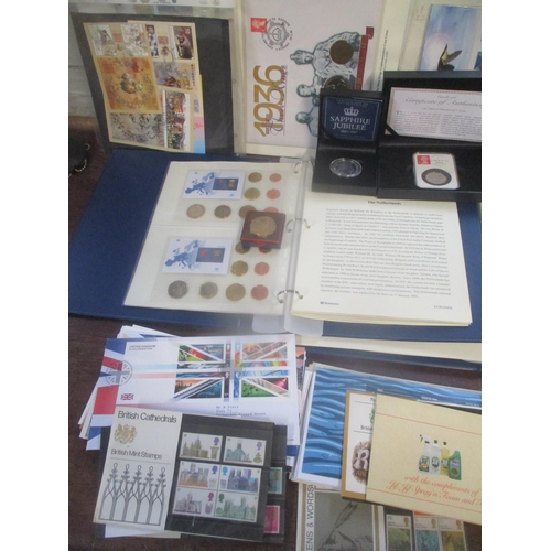 22 - Euro Coin and Banknote Albums, UK Coins, Stamps and FDCs
Location: RWB