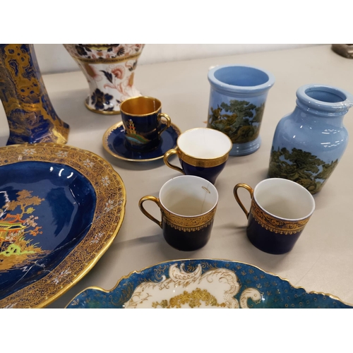 47 - Mixed 19th century and 20th century porcelain to include Carlton Ware, Wilton Ware, Wedgwood, Pratt ... 