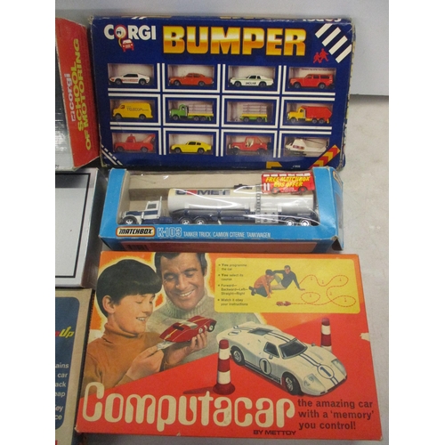 41 - Boxed toy vehicles to include Corgi cars of the 50s, Corgi School of Motoring, Corgi Rockets, Corgi ... 
